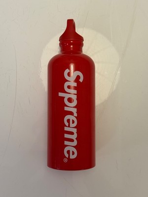 Supreme SIGG Traveller Water Bottle 0.6L Red | eBay