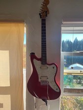 Squier Jagmaster E-Gitarre Erle Korpus Palisander Hals hat Kratzer