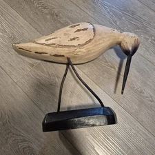Vtg disstressed hand-carved hand painted wooden sandpiper bird figurine On Stand