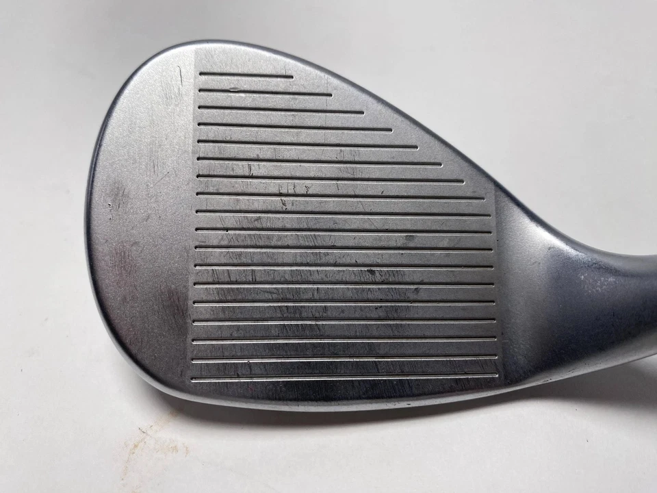 Cleveland Smart Sole Sand Wedge, derecha Foto 3 de 4