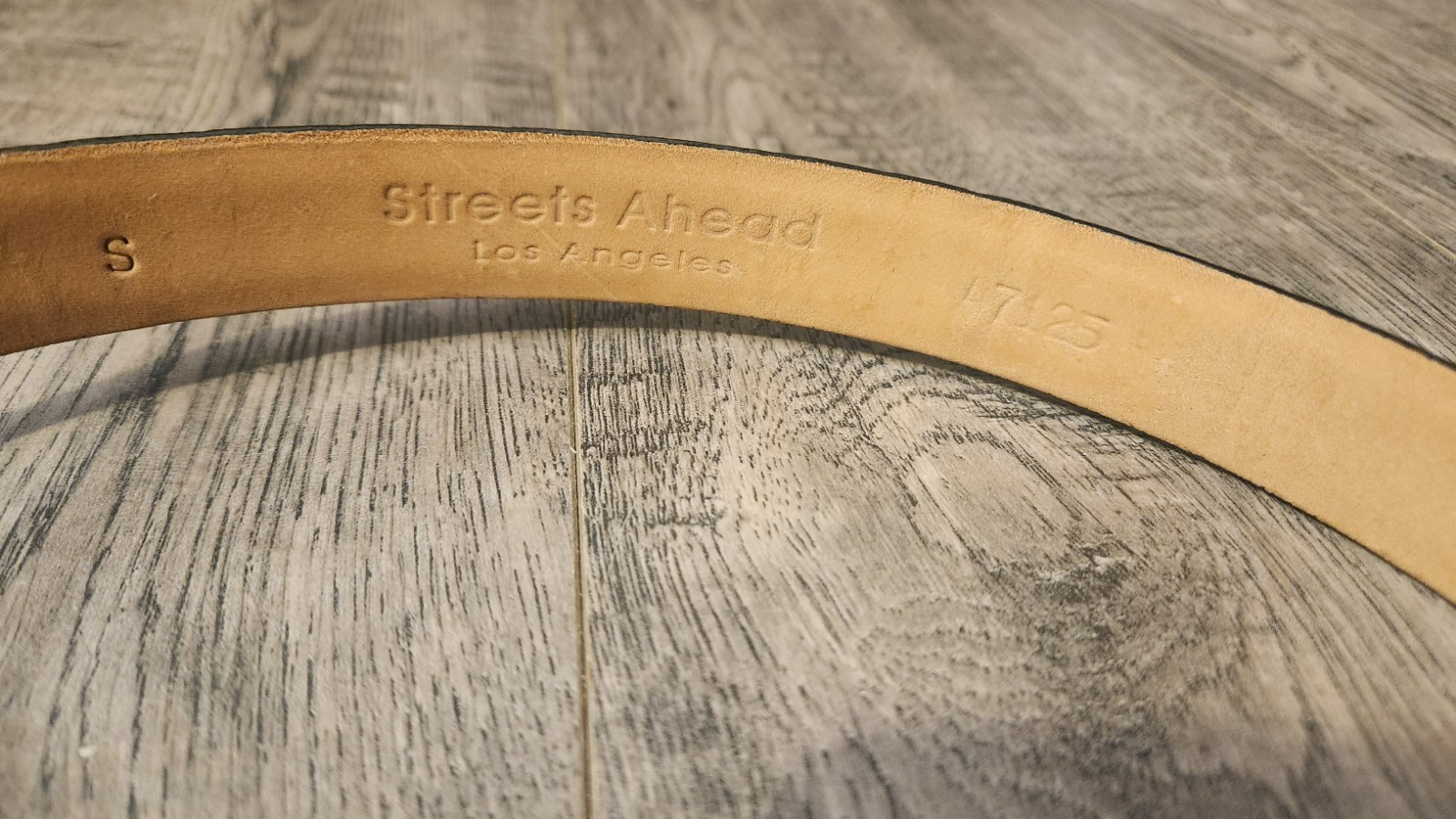 Streets Ahead Belt Size S Made in Italy Silver Tone Buckle Black Belt - 31" 1998