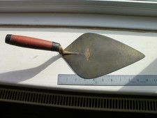 Marshalltown 34-11 Wide London Brick Trowel / Durasoft Handle chips to guard ex