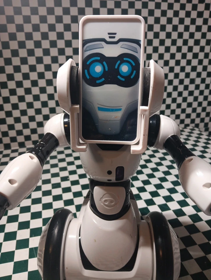 WowWee RoboMe Customizable Robot Buddy No Remote - Image 2 of 4
