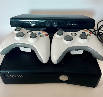 Microsoft Xbox 360 Black Console Controller Kinect
