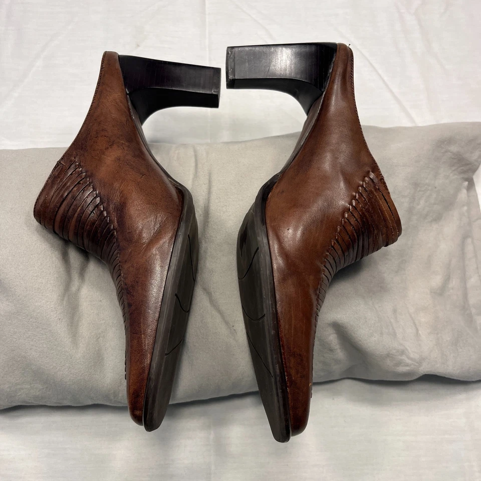 Женские кожаные туфли на каблуках Andiamo с заостренными пальцами ног 8,5 цвет коньяк - Изображение 4 из 4