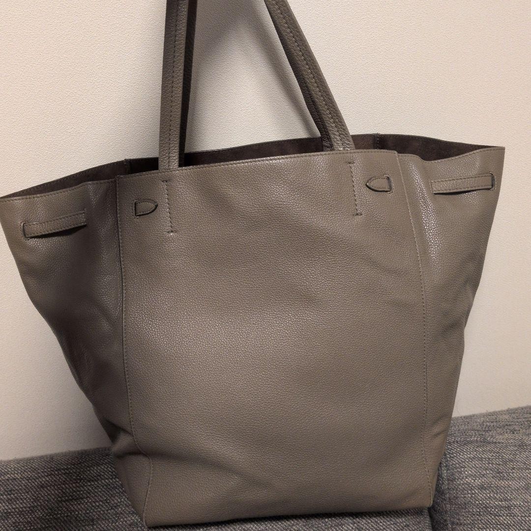 CELINE Cabas Phantom Structured Leather Tote Bag … - image 11