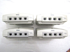 Lot of 4 Sega Dreamcast V2 Systems - All don't read disc, for parts repair only!