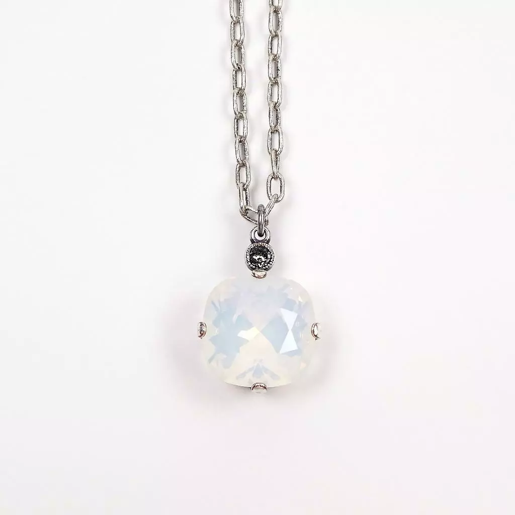 Round crystal pendant online necklace