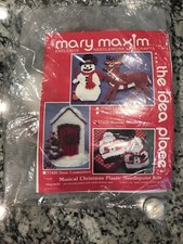 Christmas 2 Musical Santas - Needlers Point - Mary Maxim Inc 10” Mesh 77433