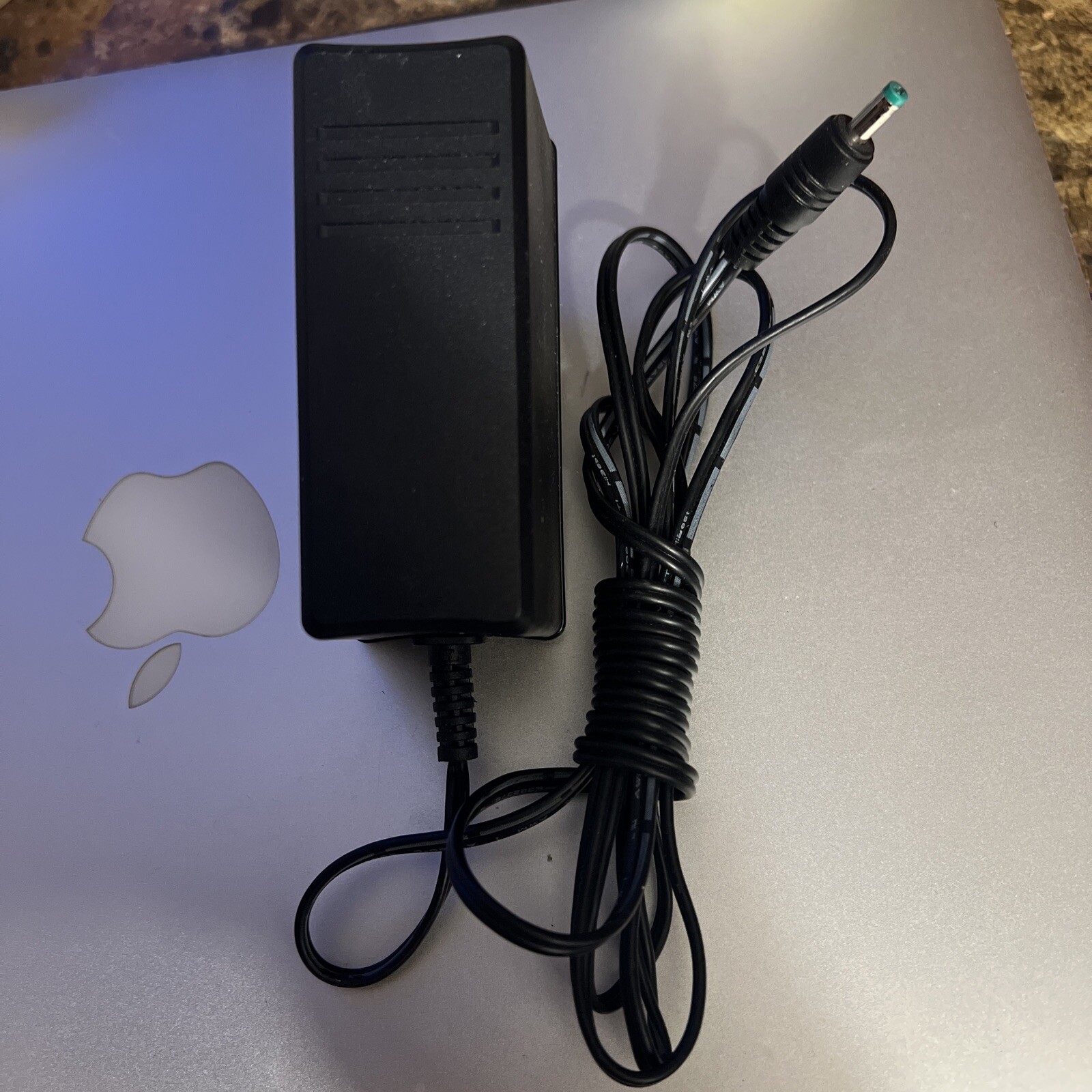 comcast-power-supply-eps-2-ac-adapter-de-model-adp-15fw-b-output-5v