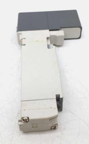 SMC VQC2500-5 Solenoid Valve - Picture 5 of 5