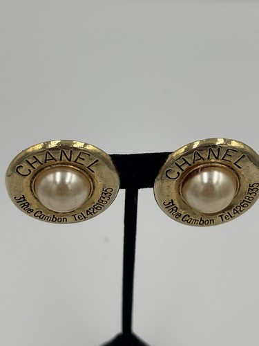 Authentic Vintage Chanel earrings - Picture 2 of 6
