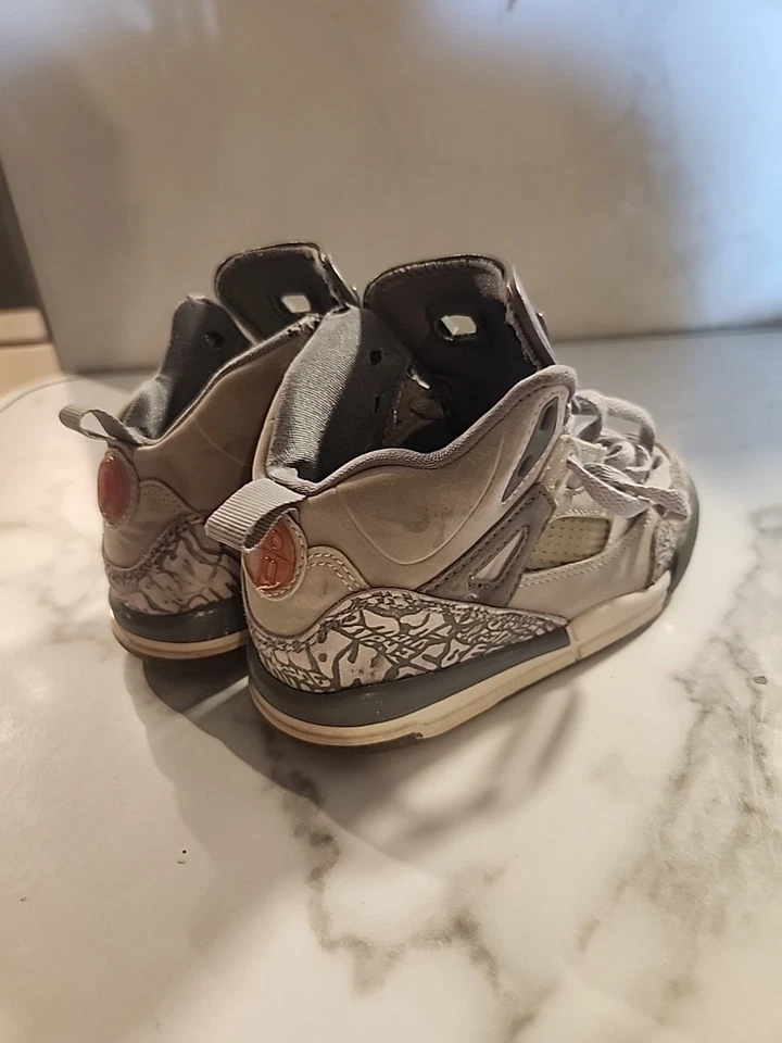 Zapatillas Nike Jordan Spizike GS 317700-014 2017 OG Wolf Gris Talla 11C (usadas) Foto 3 de 4