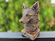 Mudi Bust