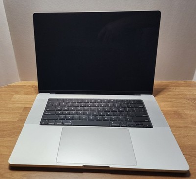 2024 MacBook Pro 16'' (M4 Pro 14-Core CPU, 20-Core GPU, 24GB, 512GB SSD) Silver