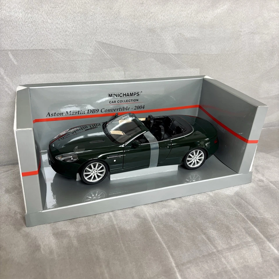 Aston Martin DB9 Convertible Cabriolet Green 1:18 Minichamps - Immagine 2 di 4