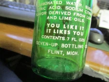 Flint, Mich. 7up Swimsuit Girl 7 Oz. ACL Soda Pop Bottle 1953