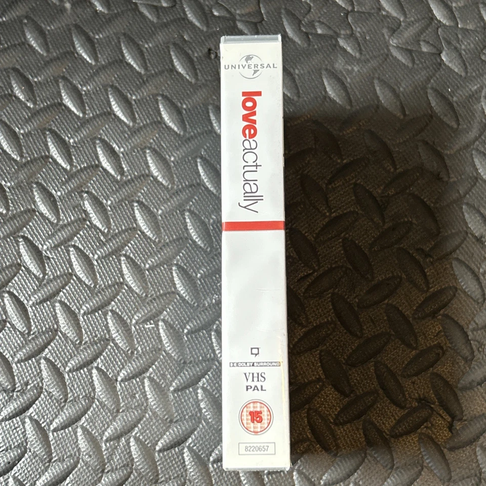 Love Actually (VHS, 2005) - Image 3 of 4