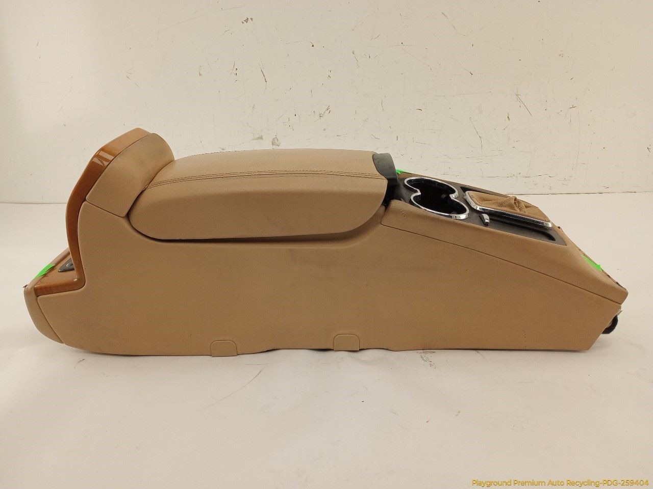 Maserati Quattroporte 2005-2008 FRONT Center console