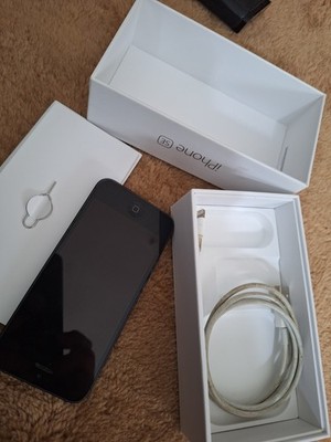 iPhone SE, grau 64GB