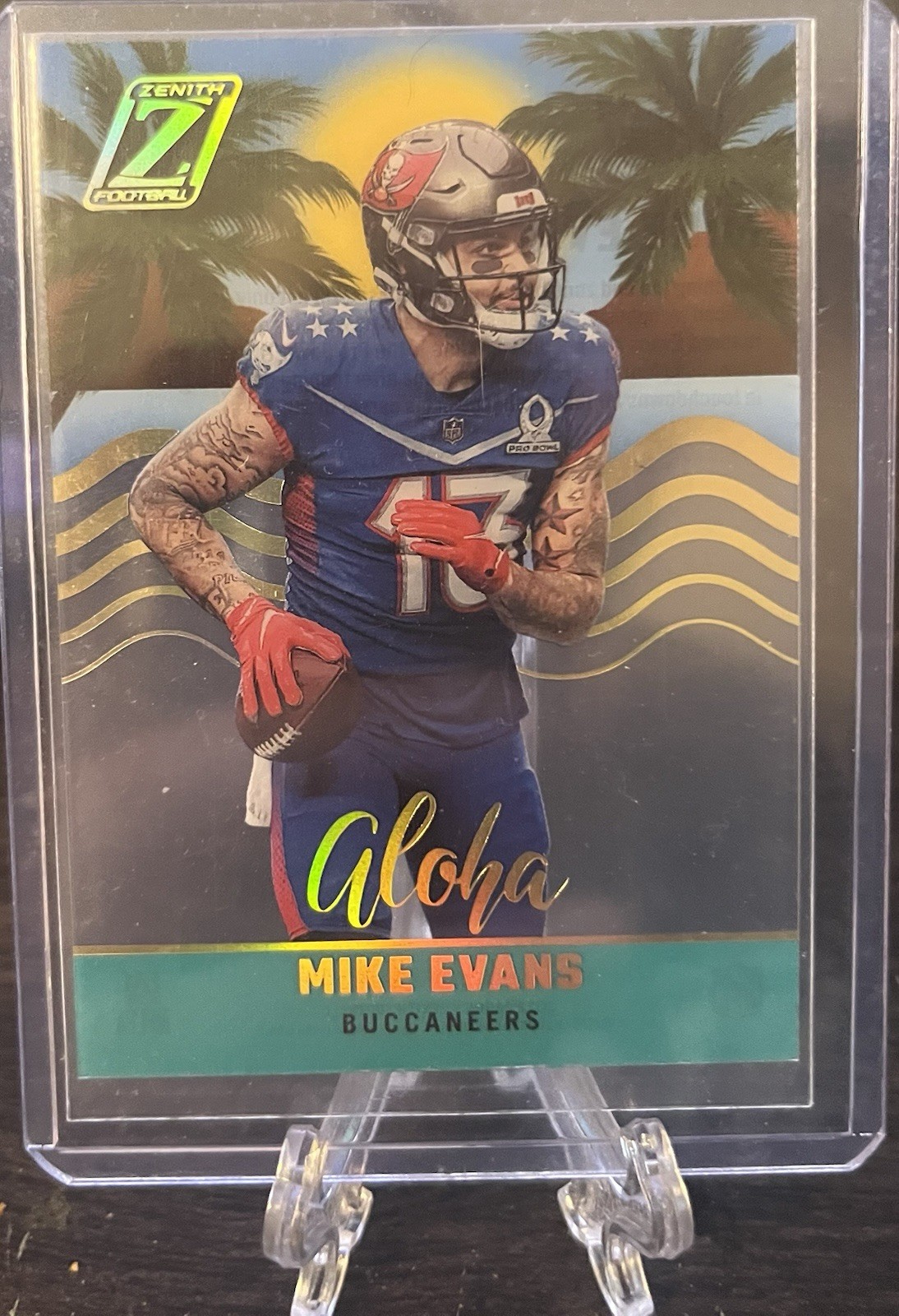 MIKE EVANS 2022 PANINI ZENITH ALOHA FOOTBALL BUCCANEERS #AL-21 Q3474
