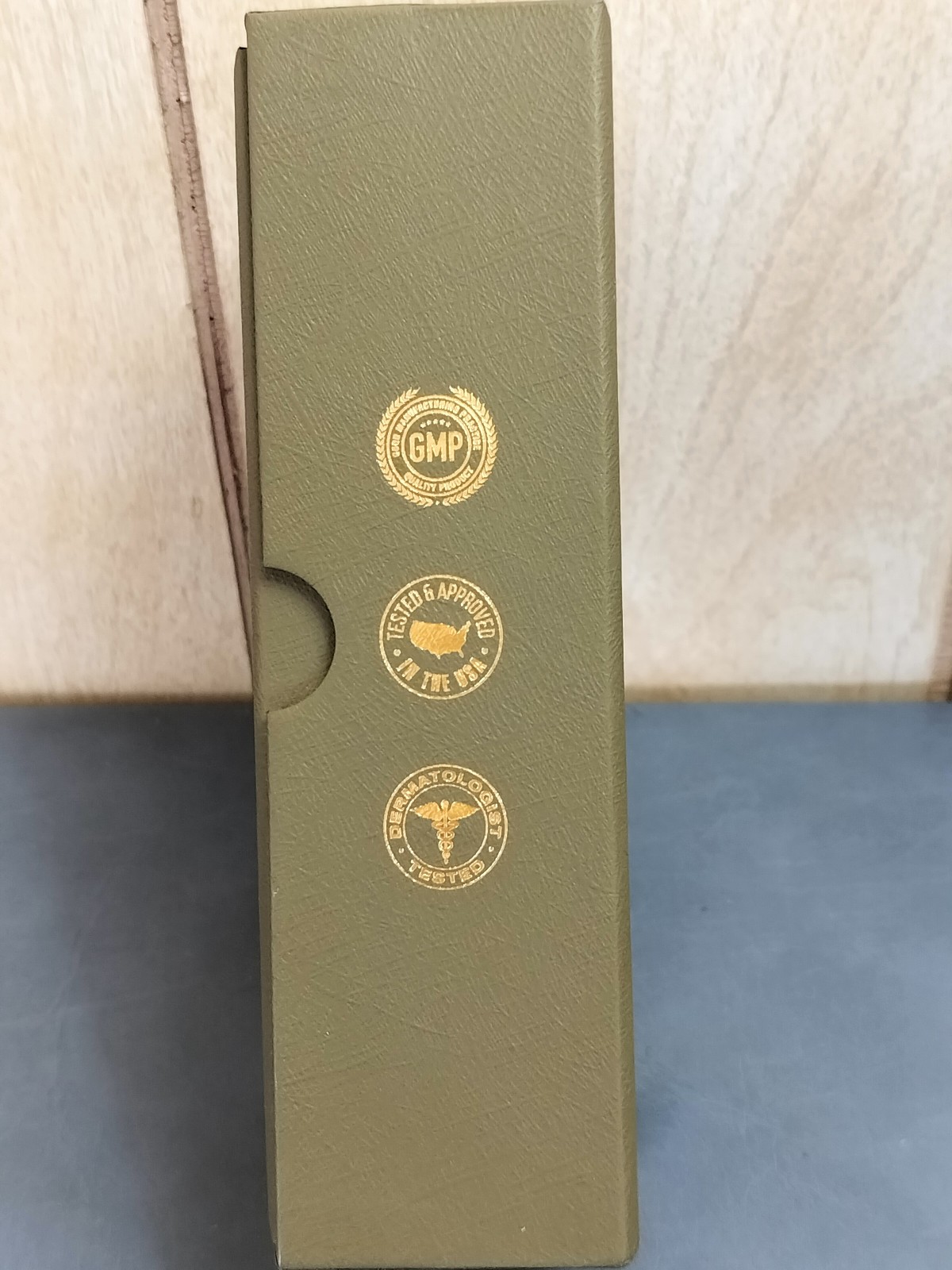 CbGäRDN CB Facial Cleanser Size: 60ml / 2fl.oz New In Box - List Price $250.00