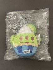 NWT Disney Munchlings Scented Key Lime Cupcake Cracker Crumble Alien Plush Doll