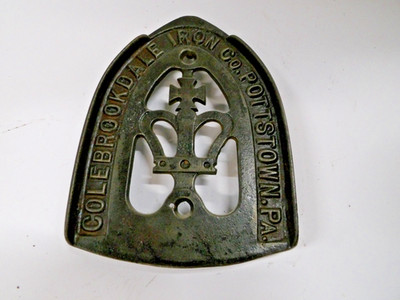 Cast Iron Colebrookdale Iron Co Pottstown PA Trivet ~ Footed Iron Rest
