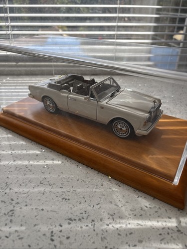 Franklin Mint Rolls-Royce Corniche IV White 1992 1:24 With FREE Display Case - Picture 20 of 21