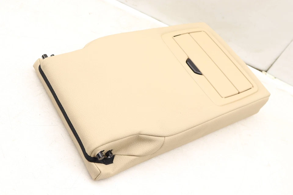 2014-2018 BMW 328D XDRIVE - REAR Center SEAT Armrest / CUP Holder 7315050 Foto 3 de 4