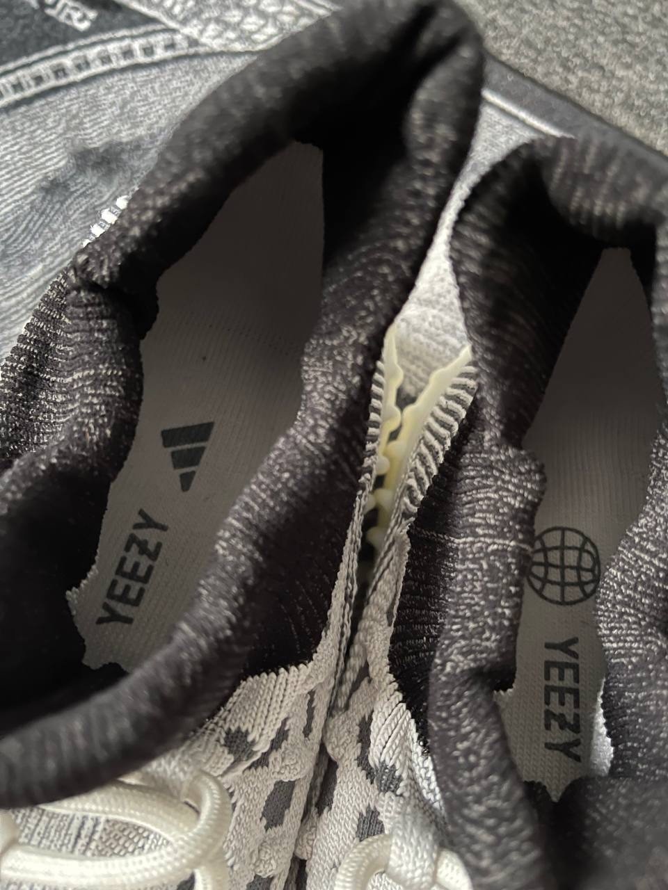 Adidas Yeezy Boost 350 V2 CMPCT r.48 nowe z metką