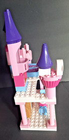 LEGO Cinderella's Castle DUPLO Disney Princess-- Set is Missing The Prince    K