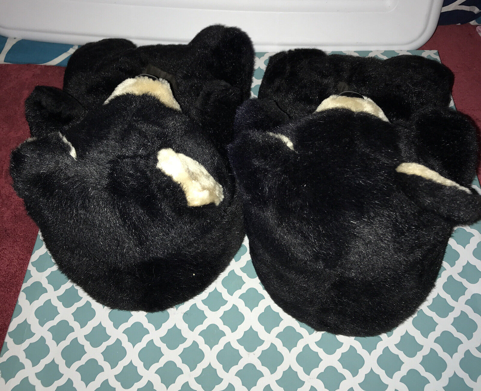 Teddy Bear Slippers Ladies Size M 7-8 - image 2
