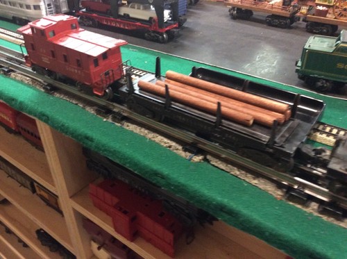 Lionel 3461 Postwar 3 Log Dump Car and Bin / Caboose - Picture 8 of 18