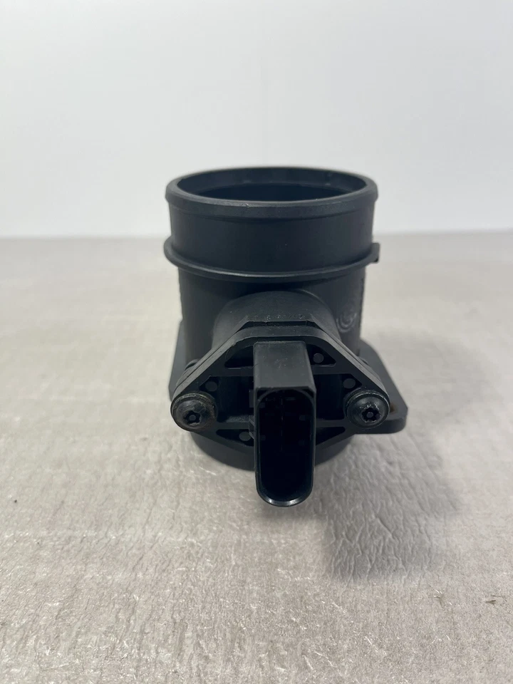 Sensor de flujo de aire OEM 1999-2002 Volkswagen Golf Audi A3 Bosch 06A906461C  Foto 2 de 4
