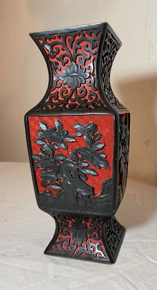 Antiguo jarrón floral cinabrio laca roja negra tallada china hecha a mano Foto 3 de 4