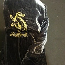 Pottery Barn Teen Harry Potter Hufflepuff Velvet Robe NEW Small-Medium Gray