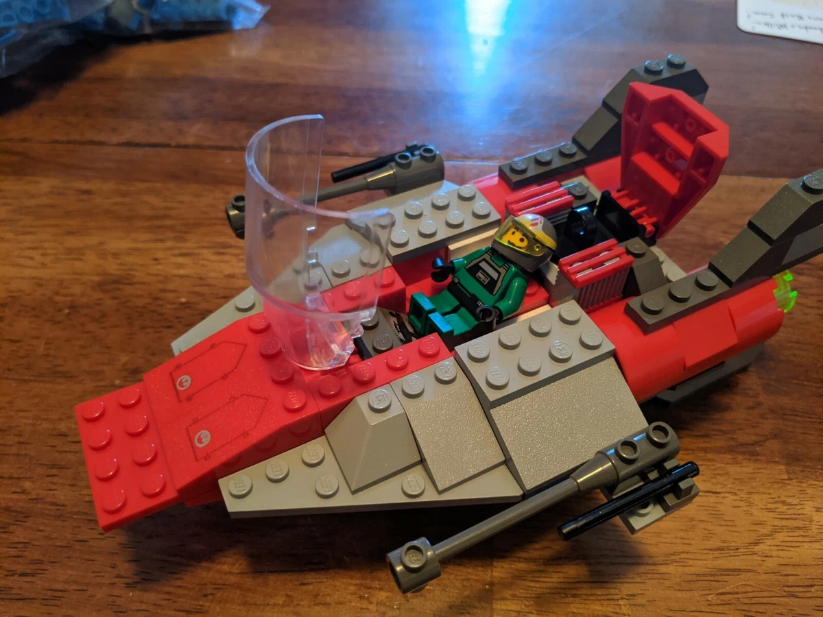 LEGO Star Wars A Wing Fighter 7134 Complete with Instructions. 1 minifig