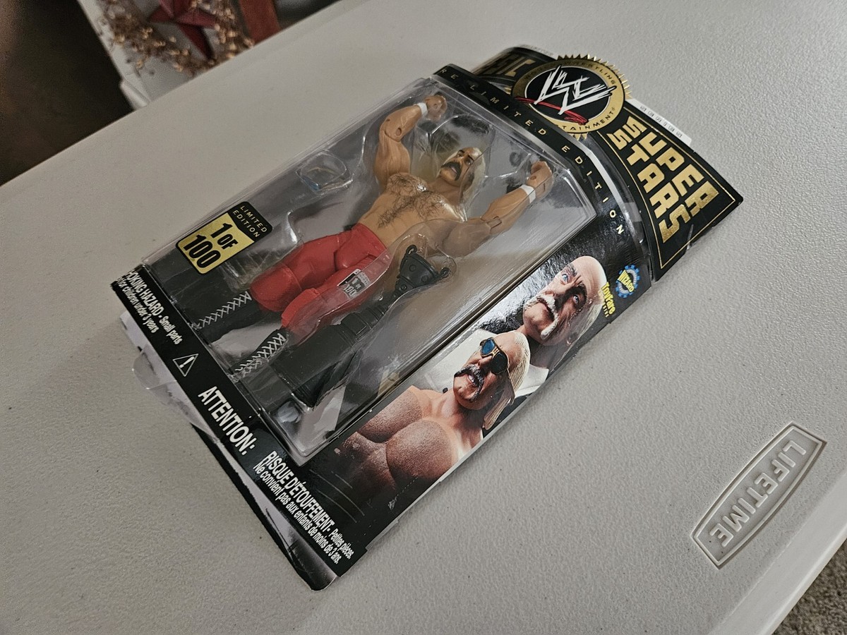 WWE Classic Superstars Hulk Hogan 1 of 100 Toyfare Exclusive