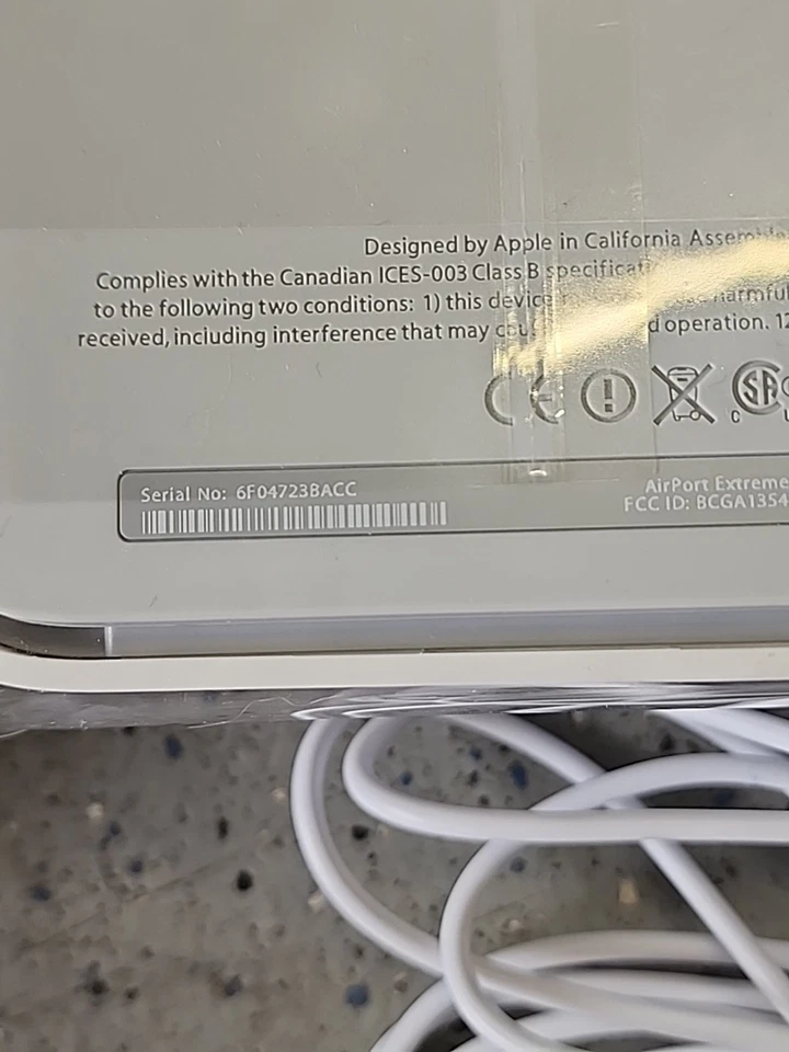 Apple A1354 AirPort Extreme Base Station -5 Ports - Image 4 of 4