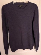 Bloomingdales Mens Department 100% Cashmere Crewneck Sweater Size SMALL Blue