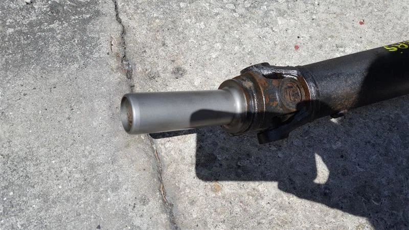 Rear Drive Shaft Manual Transmission 2WD Fits 98-99 ISUZU AMIGO 539874 - Image 2 of 4