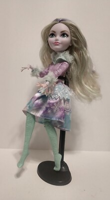 2016 Ever After High ~ Crystal Winter ~ Daughter of Snow Queen ~ DKR67