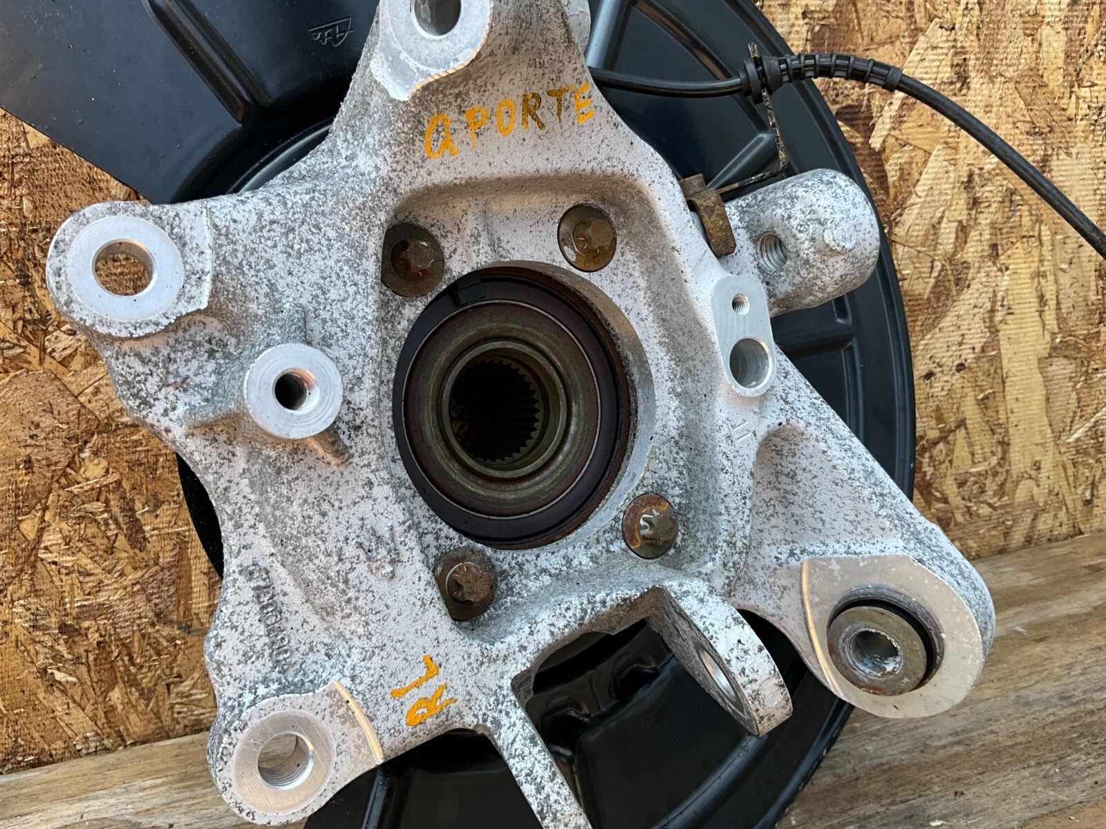 💎2014 - 2020 MASERATI GHIBLI QPORTE REAR LEFT SPINDLE KNUCKLE WHEEL HUB OEM