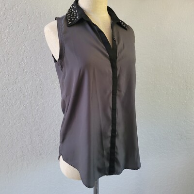 ROCK & REPUBLIC Gray/Black Studded Collar Button Down Sleeveless Blouse S