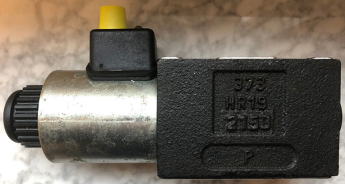 Parker Directional Control Valve D1DW102ENJDLJ591 24V 0.42A - Picture 3 of 5