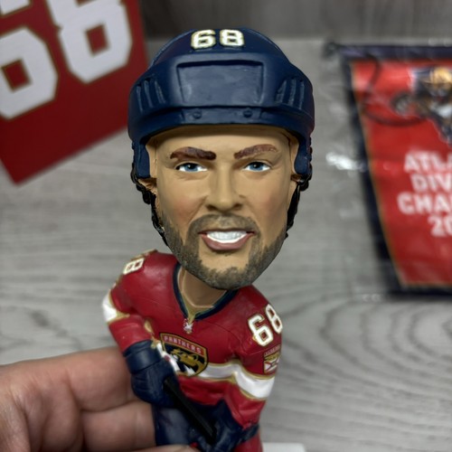 Florida Panthers Jaromir Jagr #68 Commemorative Bobblehead Figure Minor Flaw - Picture 5 of 12