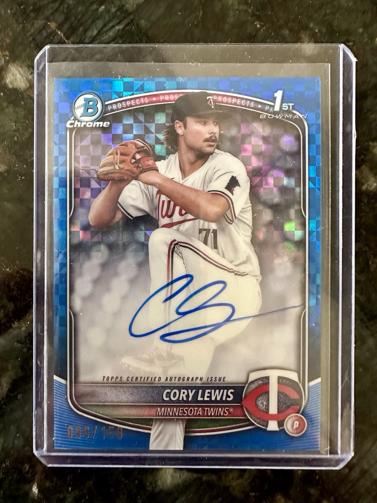 2025 Bowman Chrome 1st Cory Lewis Auto Blue X-Refractor #96/150 Twins