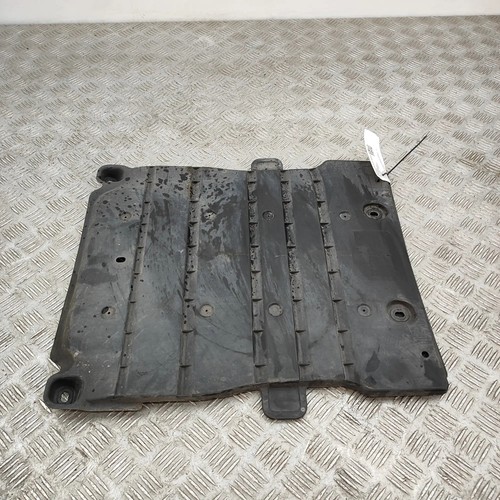 Engine splash shield
