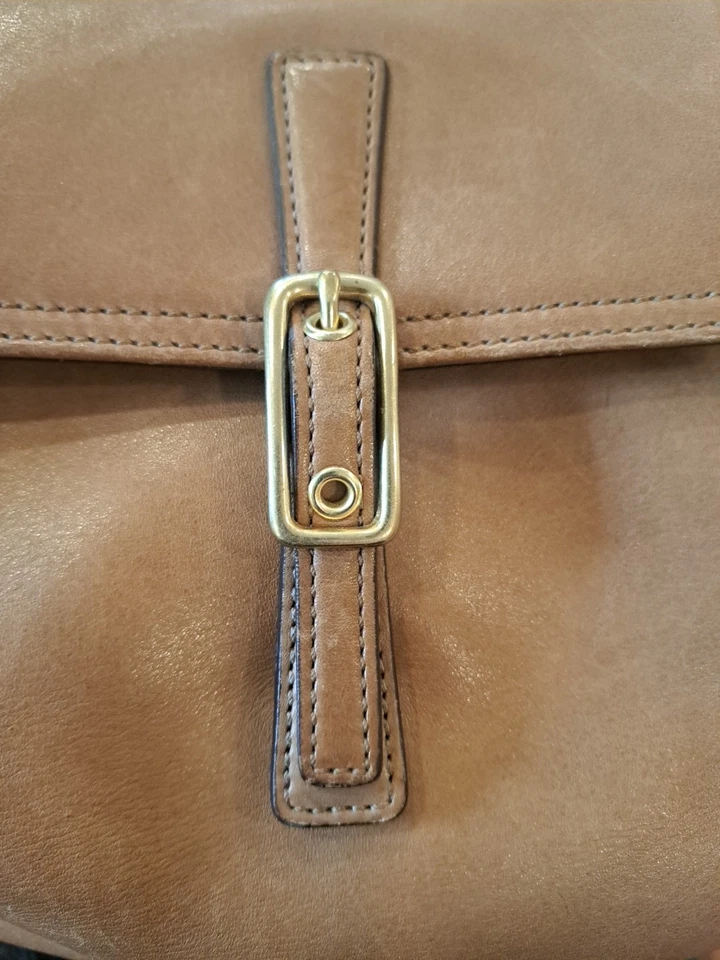 Mochila Coach 9858 Legacy couro marrom pequena com cordão vintage *Leia - Imagem 4 de 4